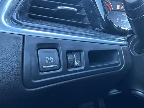 Used 2023 Cadillac XT5 Premium Luxury image 14