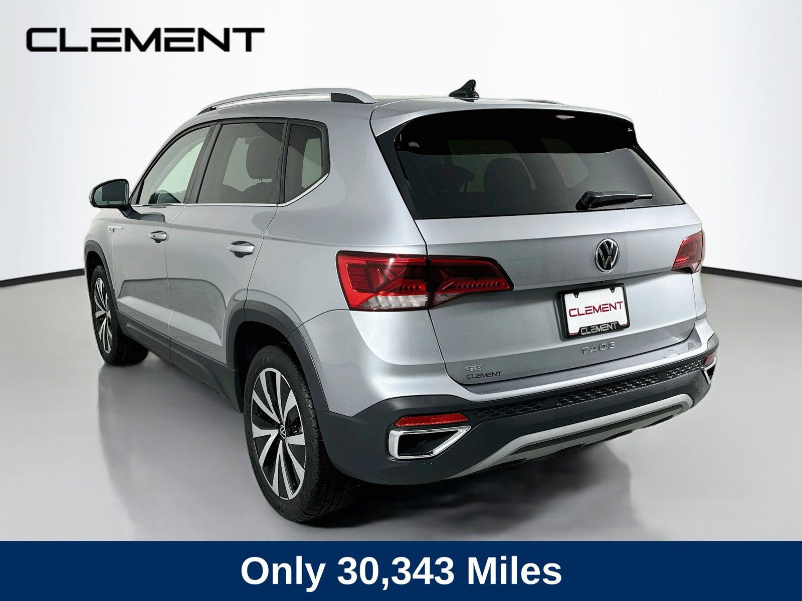 Used 2024 Volkswagen Taos SE FWD image 8