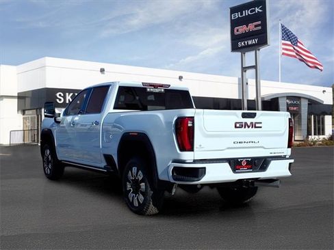 New 2026 GMC Sierra 2500 Denali w/ Denali Reserve Package image 3