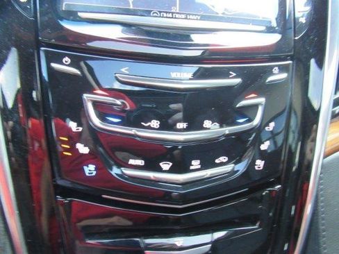 Used 2017 Cadillac Escalade Premium Luxury w/ LPO, Radiant Package AWD/4WD image 29
