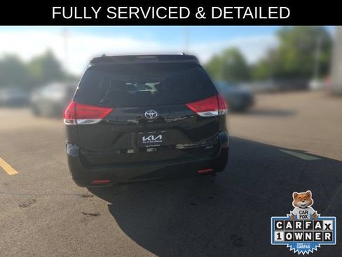 Used 2014 Toyota Sienna XLE FWD image 5