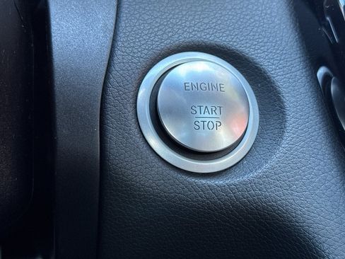 Used 2015 Mercedes-Benz C 300 Sedan image 26