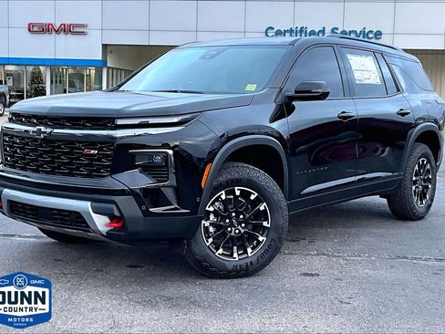 New 2026 Chevrolet Traverse Z71 w/ Enhanced Driving Package image 1