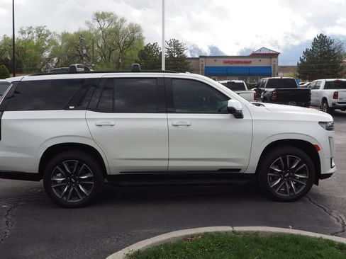 Used 2023 Cadillac Escalade Sport Platinum AWD/4WD image 6