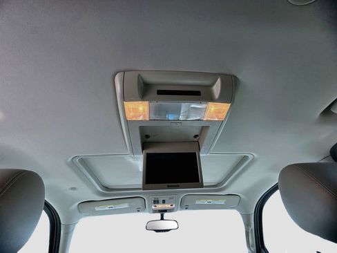 Used 2014 Chevrolet Tahoe LTZ image 26