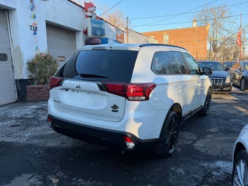 Used 2020 Mitsubishi Outlander LE FWD image 10