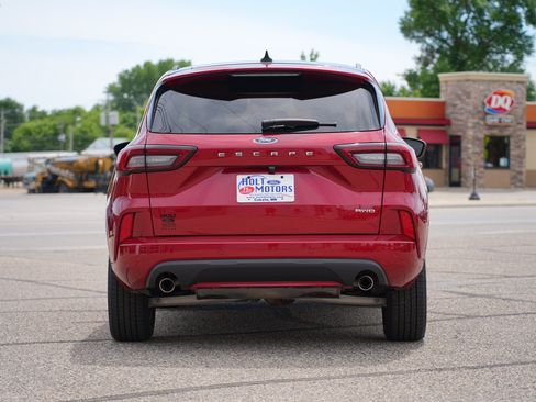 Used 2024 Ford Escape ST-Line w/ Tech Pack #1 AWD/4WD image 4