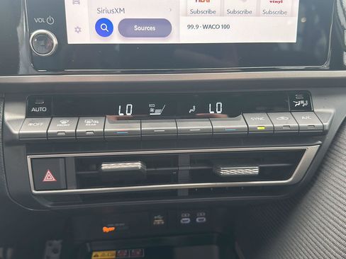 Used 2026 Toyota Camry SE image 24