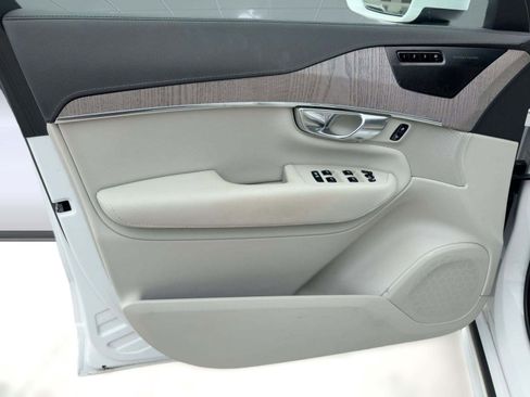 Certified 2023 Volvo XC90 B6 Ultimate image 12