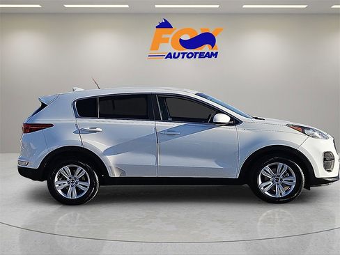 Used 2017 Kia Sportage LX image 6