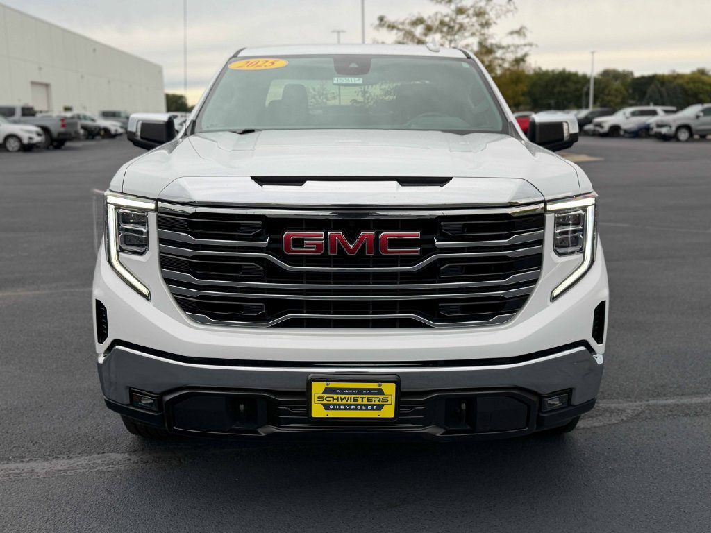 Used 2025 GMC Sierra 1500 SLT AWD/4WD image 2