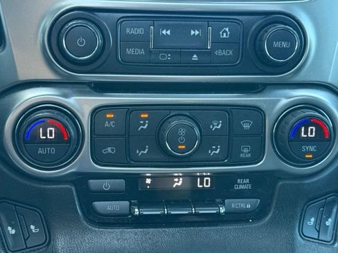 Used 2020 Chevrolet Suburban LT AWD/4WD image 32