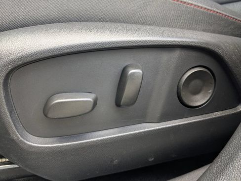 Certified 2025 Chevrolet Equinox RS w/ Safety and Technology Package FWD image 25