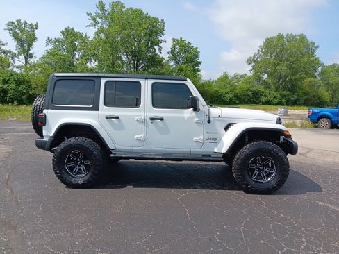 Used 2020 Jeep Wrangler Unlimited Sahara w/ Safety Group AWD/4WD image 4