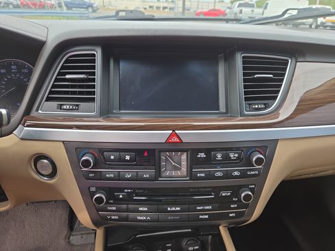 Used 2015 Hyundai Genesis 3.8 w/ Option Group 03 image 16