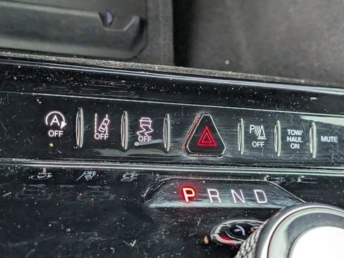 Used 2023 Jeep Wagoneer Series II RWD image 16