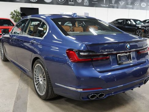 Used 2022 BMW ALPINA B7 xDrive w/ Luxury Rear Seating Package AWD/4WD image 3