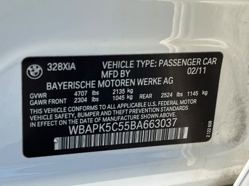 Used 2011 BMW 328i xDrive Sedan AWD/4WD image 32