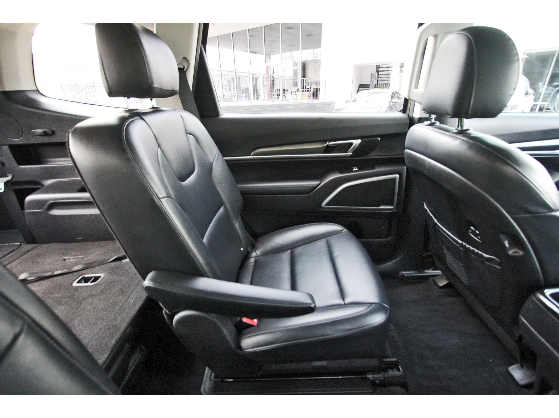 Used 2021 Kia Telluride S FWD image 13