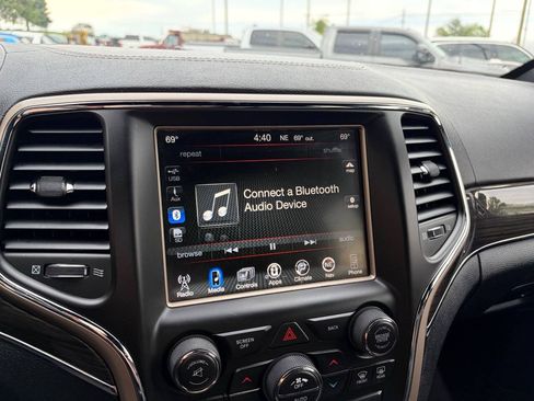 Used 2015 Jeep Grand Cherokee Overland AWD/4WD image 31