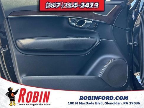 Used 2016 Volvo XC90 T6 Momentum w/ Momentum Plus Package AWD/4WD image 20