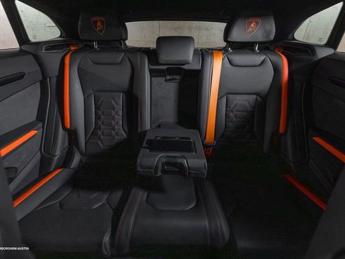 Used 2025 Lamborghini Urus SE image 41