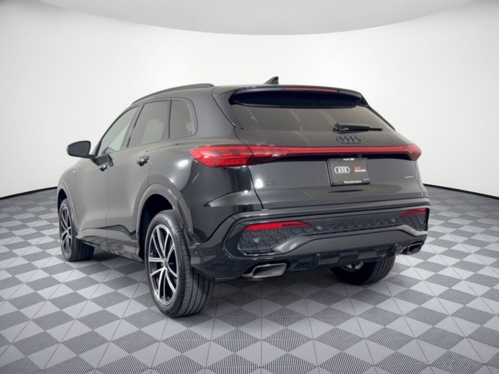 Used 2026 Audi Q5 Premium Plus w/ Premium Plus AWD/4WD image 3