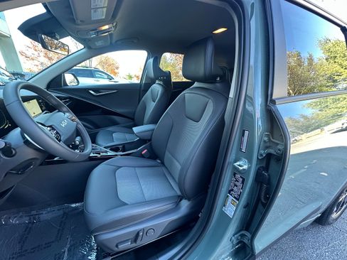 New 2026 Kia Niro EX image 26