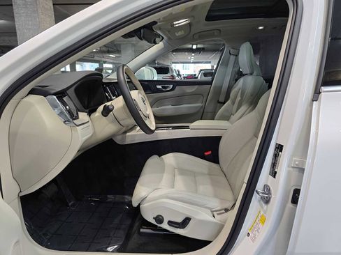 Used 2023 Volvo XC60 T8 Ultimate w/ Climate Package image 23