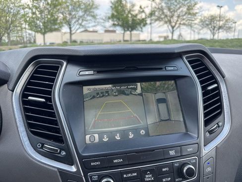 Used 2017 Hyundai Santa Fe Limited AWD/4WD image 17