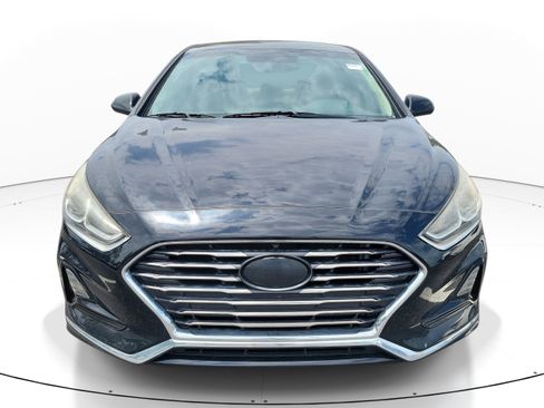 Used 2018 Hyundai Sonata SE FWD image 2