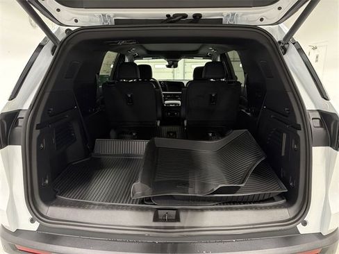 New 2026 Chevrolet Traverse LT w/ Sun and Wheel Package image 16