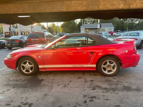 Used 2004 Ford Mustang Deluxe Convertible image 8
