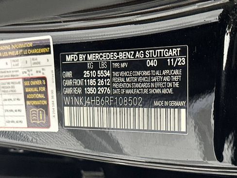 Used 2024 Mercedes-Benz GLC 300 4MATIC image 9