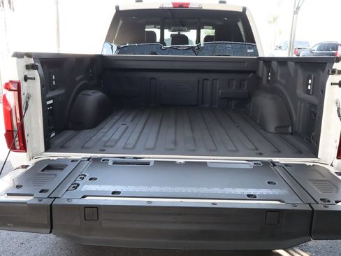 Used 2025 Ford F150 Platinum AWD/4WD image 39