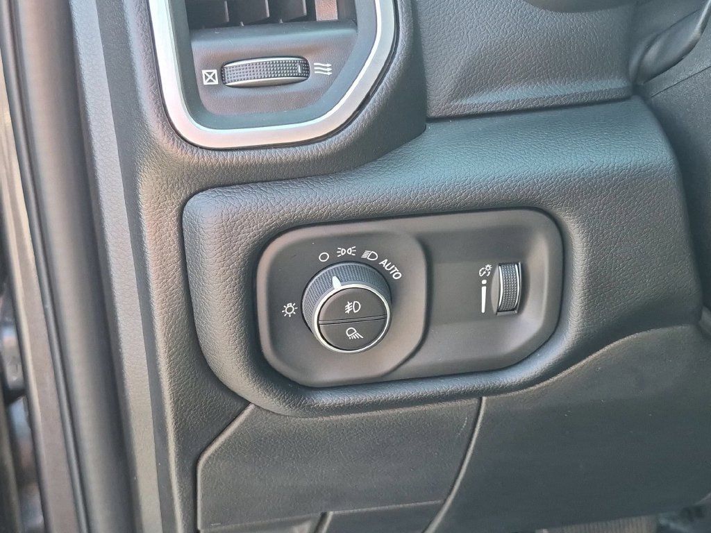 Certified 2026 RAM 2500 Big Horn AWD/4WD image 14