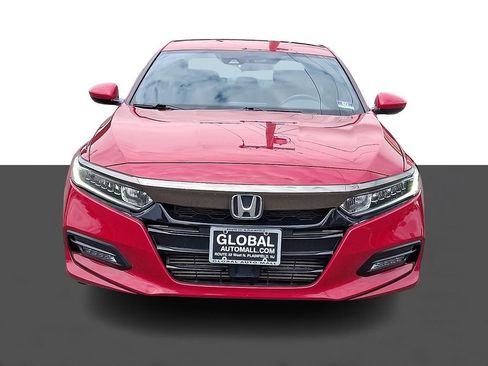 Used 2018 Honda Accord Sport image 2