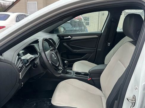 Used 2021 Volkswagen Jetta R-Line image 14