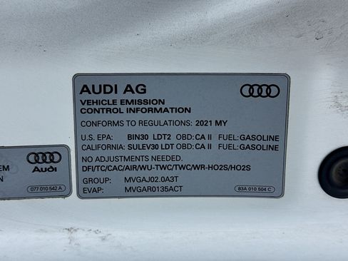 Used 2021 Audi Q3 2.0T Premium w/ Convenience Package AWD/4WD image 21