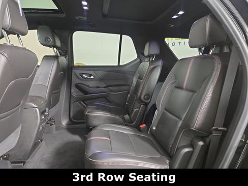 Used 2023 Chevrolet Traverse RS image 12