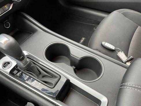 Used 2025 Nissan Altima 2.5 SV image 40