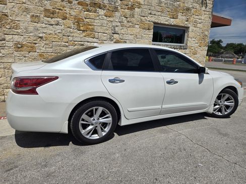 Used 2013 Nissan Altima 2.5 SV FWD image 19