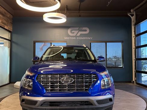 Used 2023 Hyundai Venue SEL w/ Cargo Package image 8