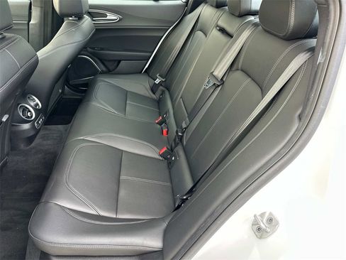 Used 2022 Alfa Romeo Giulia Ti image 11