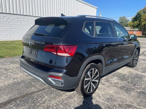 Used 2024 Volkswagen Taos SE image 13