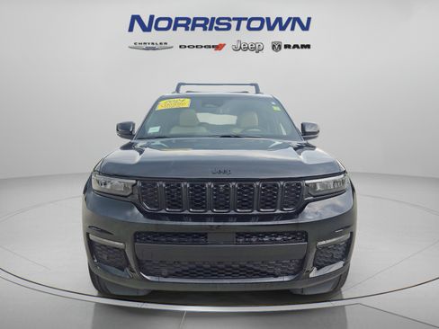 Used 2024 Jeep Grand Cherokee L Limited w/ Luxury Tech Group II AWD/4WD image 2