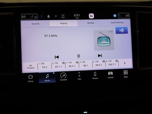 Used 2023 Chrysler Pacifica Limited FWD image 48