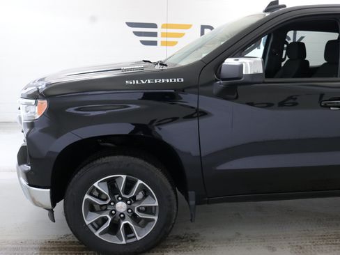 Used 2024 Chevrolet Silverado 1500 LT image 5