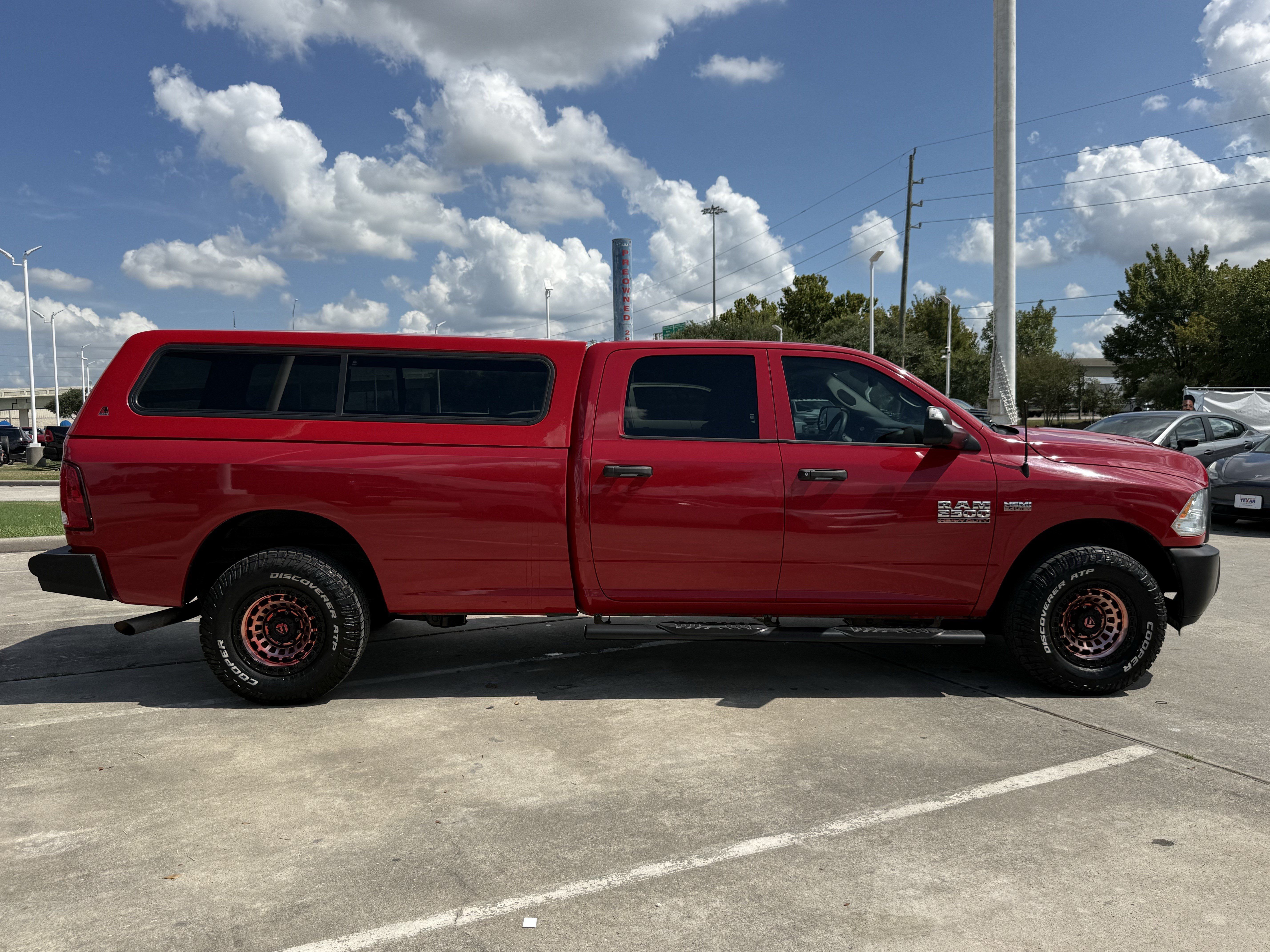 Used 2018 RAM 2500 Tradesman RWD image 3