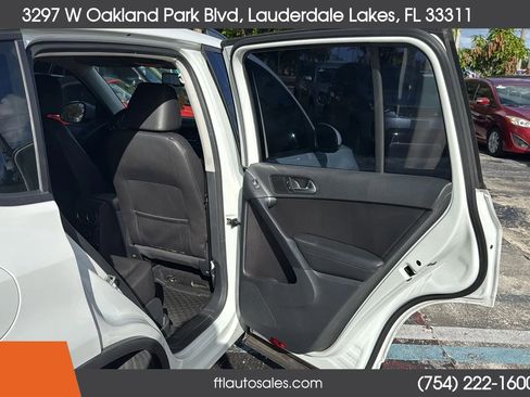 Used 2016 Volkswagen Tiguan S image 34